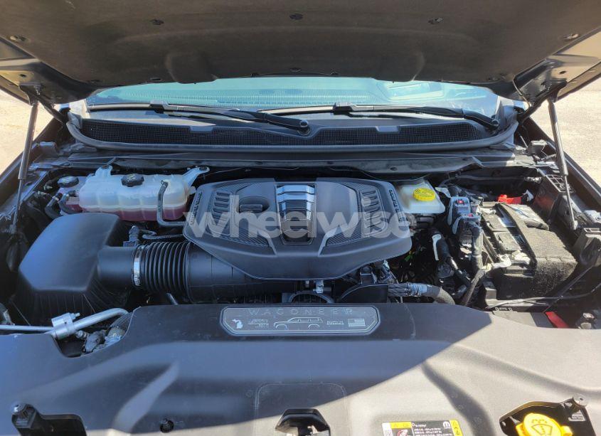 Photo 10 of 2024 Jeep Wagoneer L SERIES III (VIN 1C4SJSDP8RS169144)