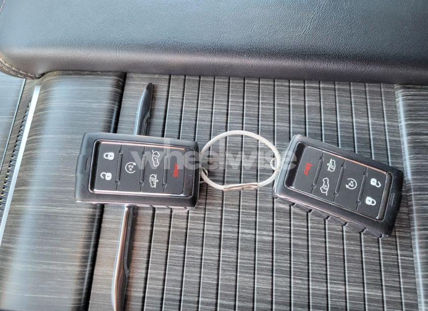 Photo 11 of 2024 Jeep Wagoneer L SERIES III (VIN 1C4SJSDP8RS169144)