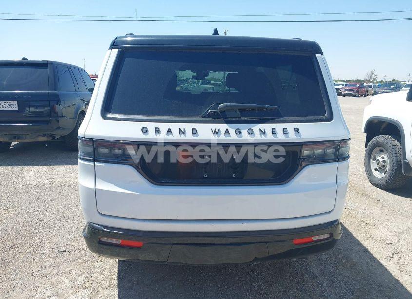 Photo 16 of 2024 Jeep Grand WAGONEER L SERIES II 4X4 (VIN 1C4SJSFP0RS131212)