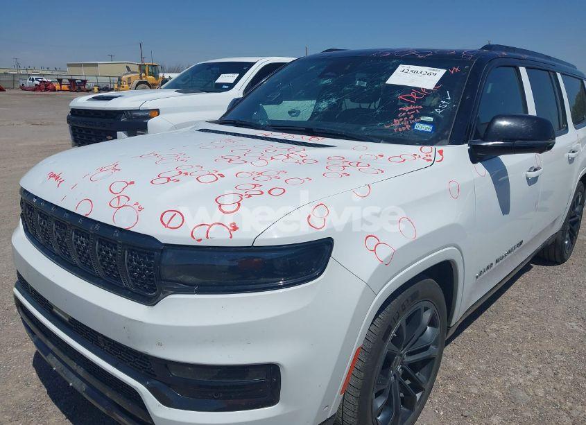 Photo 6 of 2024 Jeep Grand WAGONEER L SERIES II 4X4 (VIN 1C4SJSFP0RS131212)