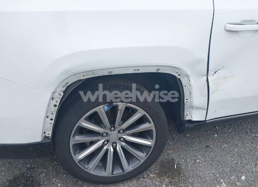 Photo 6 of 2023 Jeep Grand WAGONEER L SERIES II 4X4 (VIN 1C4SJSFP2PS556928)