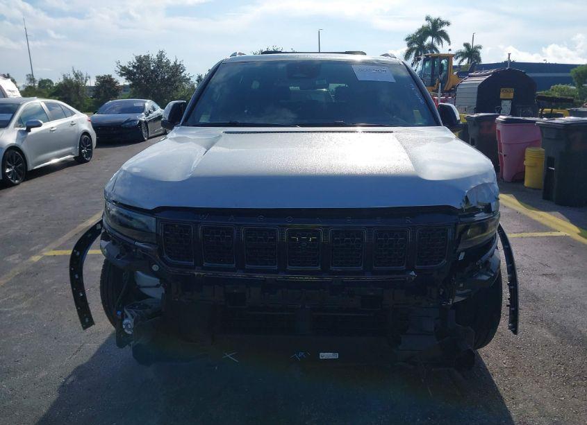 Photo 6 of 2024 Jeep Grand WAGONEER L SERIES II 4X4 (VIN 1C4SJSFP6RS132641)