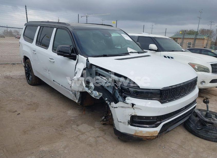 2024 Jeep Grand WAGONEER L SERIES II 4X4 (VIN 1C4SJSFP6RS150251) main photo