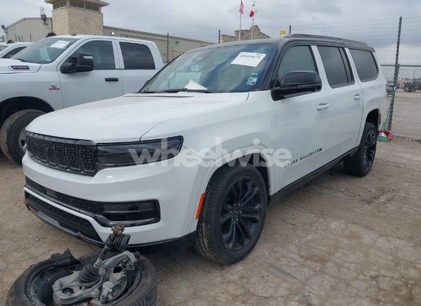 Photo 2 of 2024 Jeep Grand WAGONEER L SERIES II 4X4 (VIN 1C4SJSFP6RS150251)