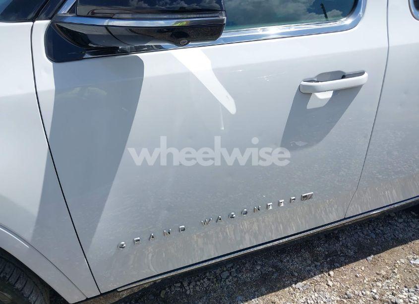 Photo 17 of 2023 Jeep Grand WAGONEER L SERIES II 4X4 (VIN 1C4SJSFP7PS530079)