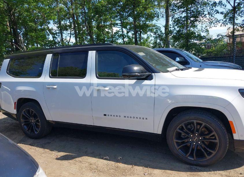 Photo 13 of 2024 Jeep Grand WAGONEER L SERIES II 4X4 (VIN 1C4SJSFP8RS150090)