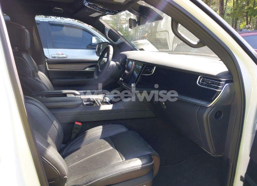 Photo 5 of 2024 Jeep Grand WAGONEER L SERIES II 4X4 (VIN 1C4SJSFP8RS150090)