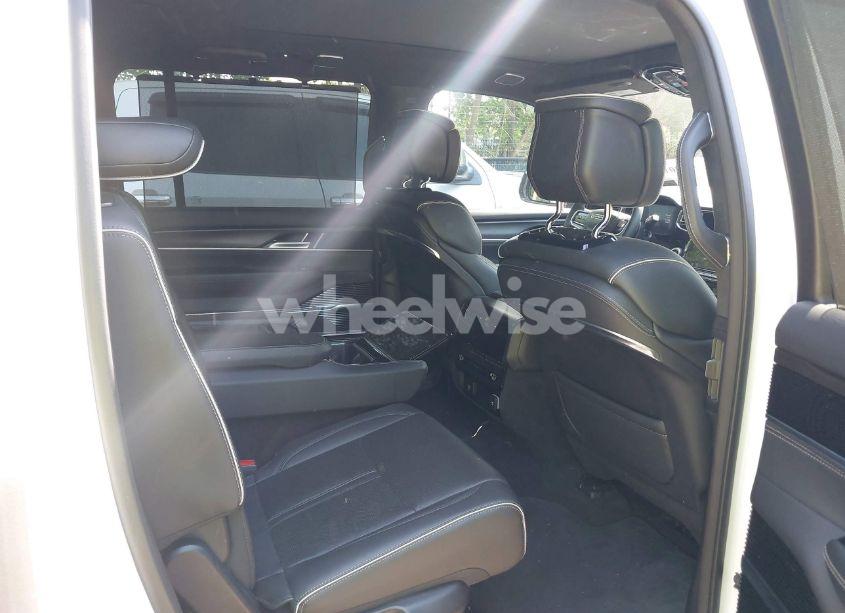 Photo 8 of 2024 Jeep Grand WAGONEER L SERIES II 4X4 (VIN 1C4SJSFP8RS150090)