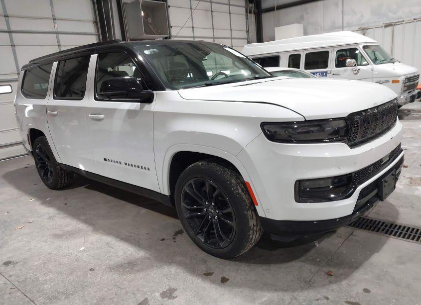 2024 Jeep Grand WAGONEER L SERIES II 4X4 (VIN 1C4SJSFP9RS131127) main photo