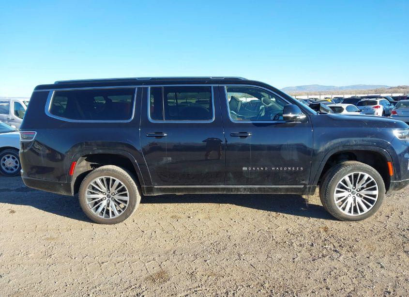 Photo 13 of 2024 Jeep Grand WAGONEER L SERIES III 4X4 (VIN 1C4SJSGP4RS186356)