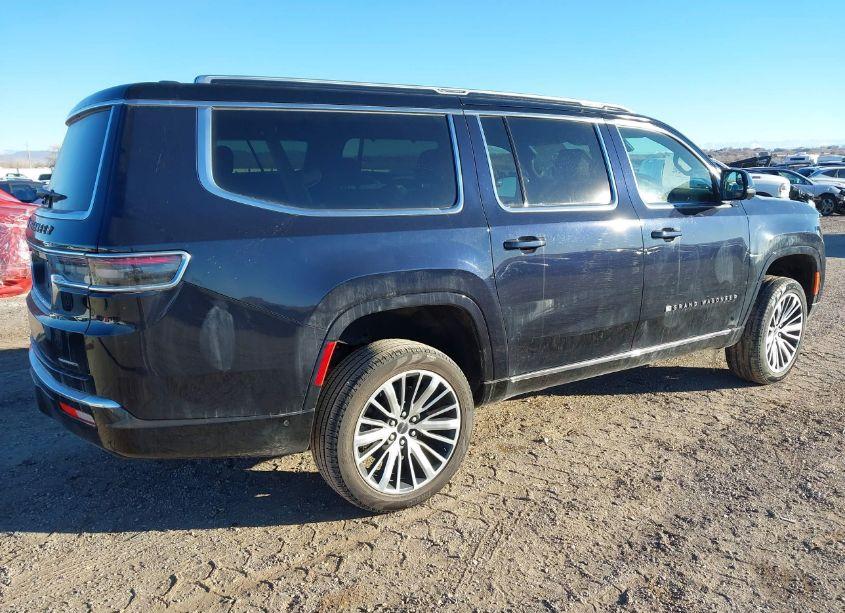 Photo 4 of 2024 Jeep Grand WAGONEER L SERIES III 4X4 (VIN 1C4SJSGP4RS186356)