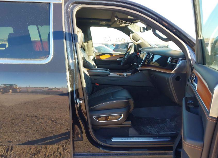 Photo 5 of 2024 Jeep Grand WAGONEER L SERIES III 4X4 (VIN 1C4SJSGP4RS186356)