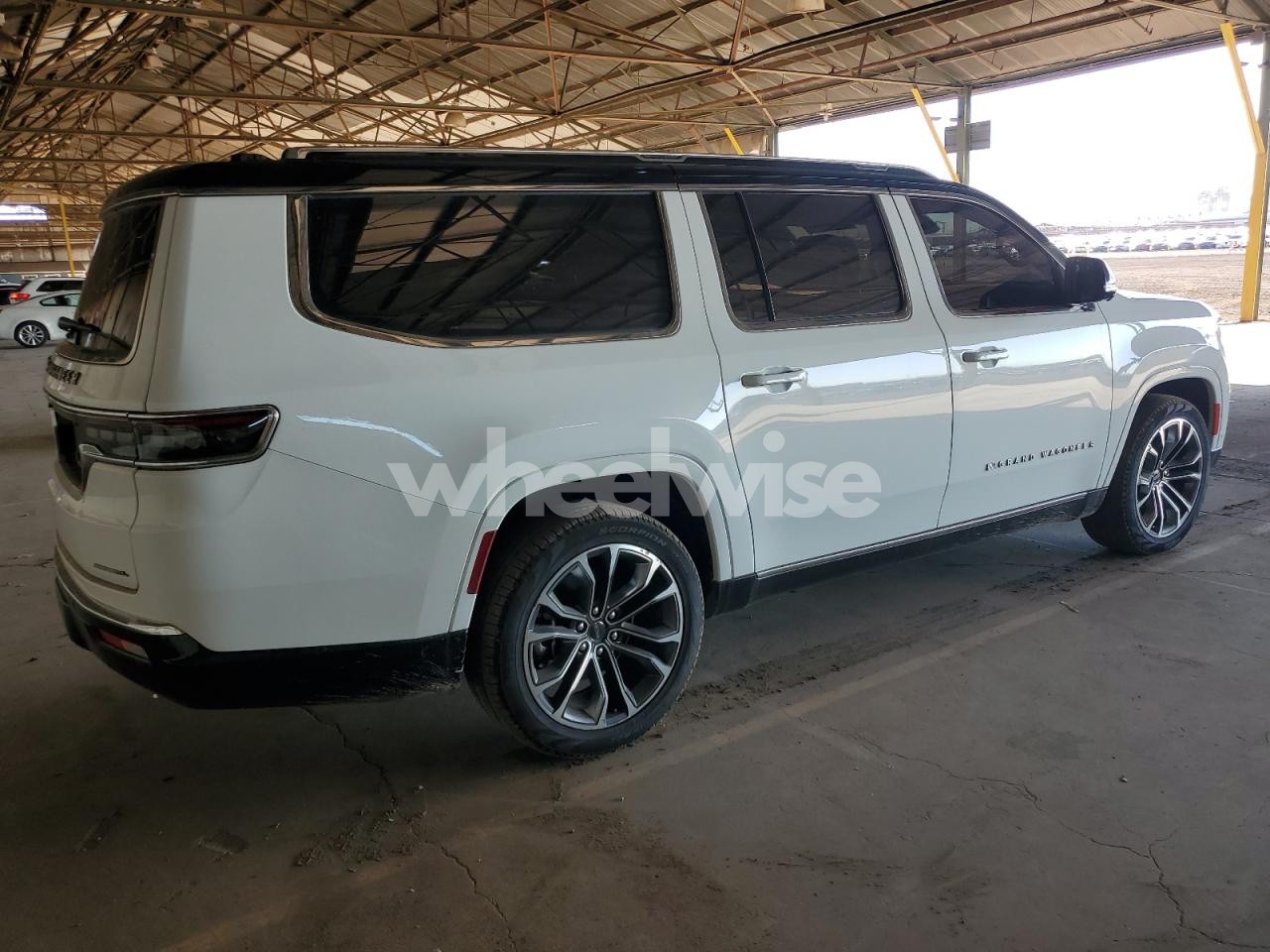 Photo 3 of 2023 JEEP GRAND WAGONEER L SERIES III (VIN 1C4SJSGP7PS500692)