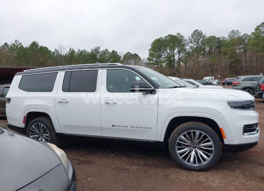 Photo 13 of 2024 Jeep Grand WAGONEER L SERIES III 4X4 (VIN 1C4SJSGPXRS184787)