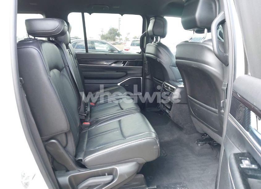 Photo 8 of 2024 Jeep Wagoneer SERIES I 4X2 (VIN 1C4SJUAP4RS154432)