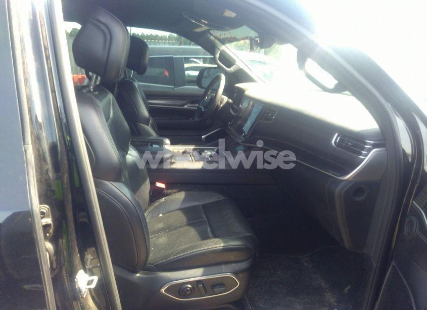 Photo 5 of 2022 Jeep Wagoneer SERIES I 4X2 (VIN 1C4SJUAT5NS192176)