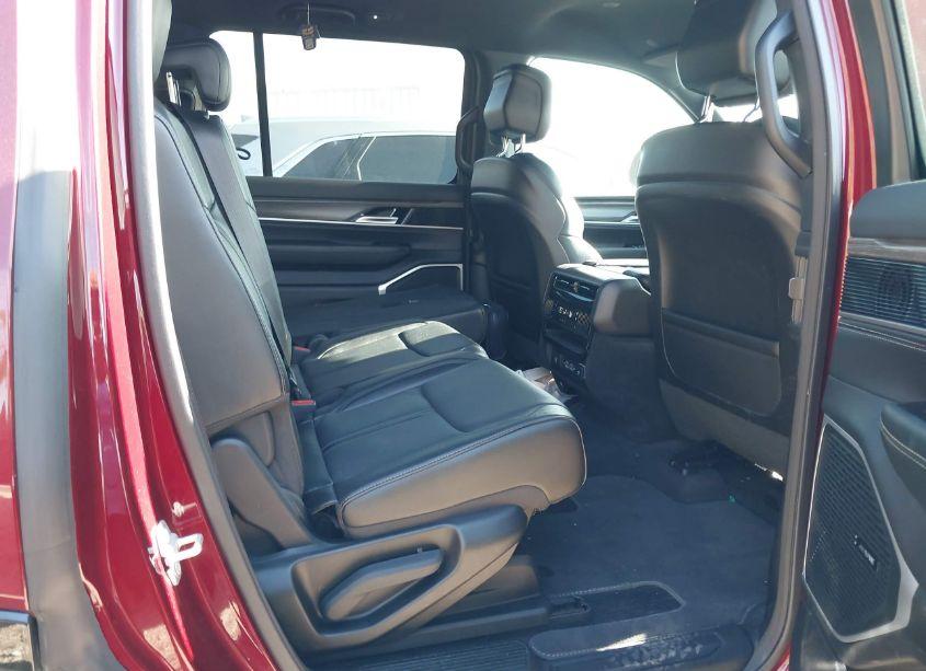 Photo 8 of 2024 Jeep Wagoneer SERIES II 4X2 (VIN 1C4SJUBP0RS177138)