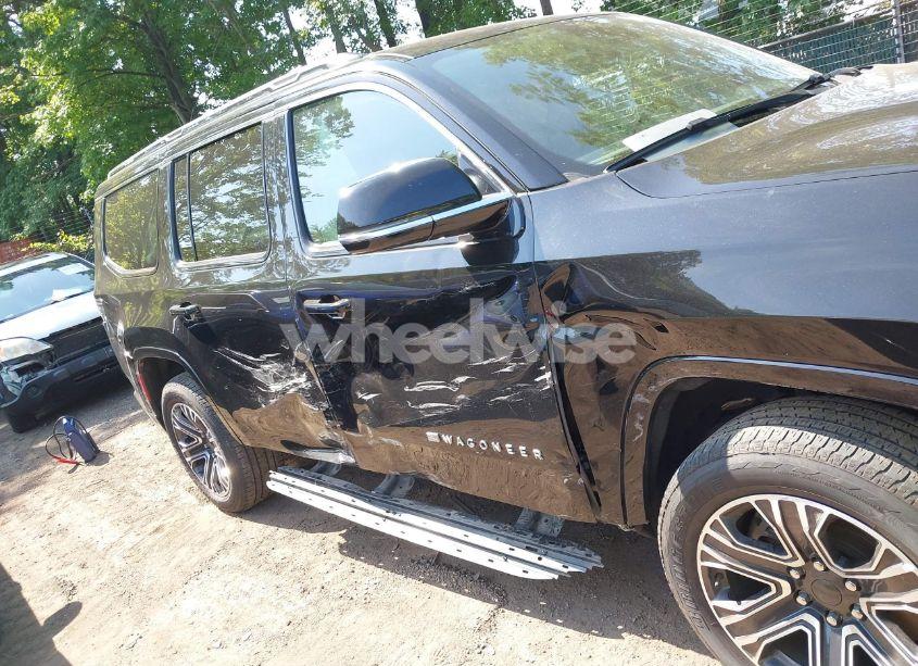 Photo 6 of 2024 Jeep Wagoneer SERIES II 4X2 (VIN 1C4SJUBP5RS126203)