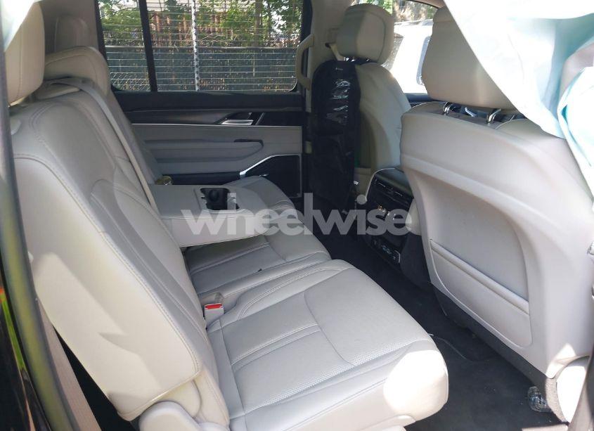 Photo 8 of 2024 Jeep Wagoneer SERIES II 4X2 (VIN 1C4SJUBP5RS126203)