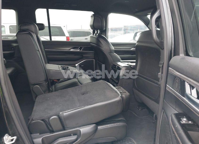 Photo 8 of 2024 Jeep Wagoneer SERIES II 4X2 (VIN 1C4SJUBP8RS135218)