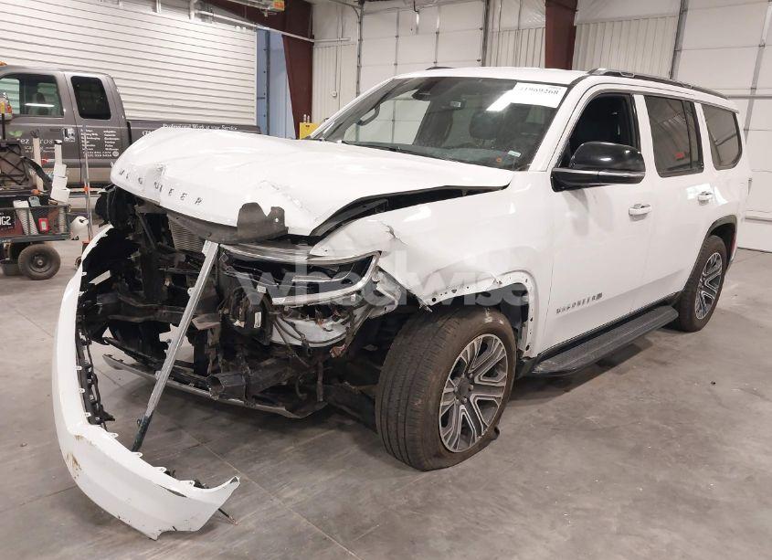 Photo 2 of 2024 Jeep Wagoneer SERIES II 4X2 (VIN 1C4SJUBPXRS136693)