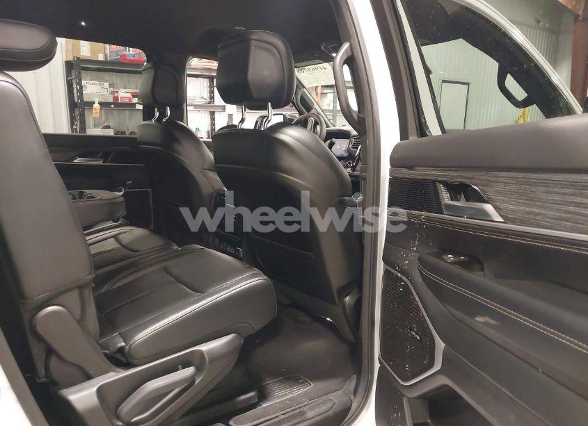 Photo 8 of 2024 Jeep Wagoneer SERIES II 4X2 (VIN 1C4SJUBPXRS136693)