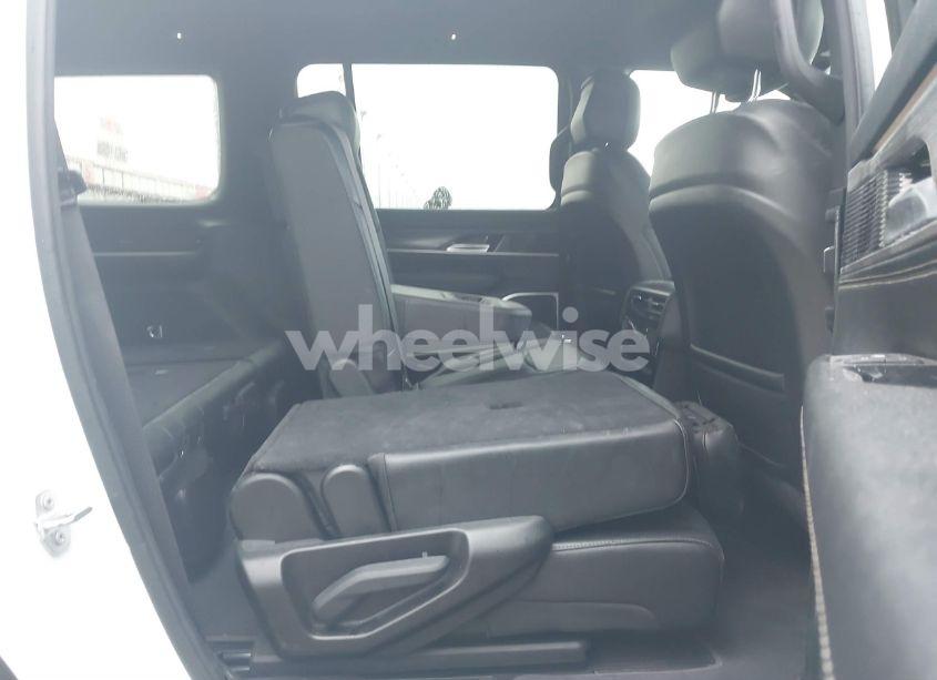 Photo 8 of 2024 Jeep Wagoneer SERIES II 4X2 (VIN 1C4SJUBPXRS172268)