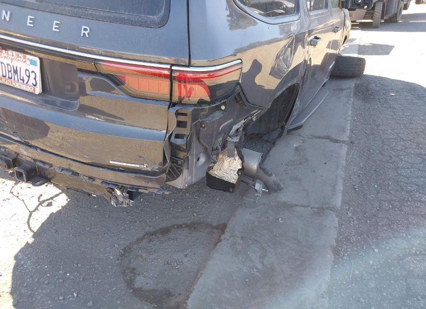 Photo 19 of 2022 Jeep Wagoneer SERIES II 4X2 (VIN 1C4SJUBT3NS165413)