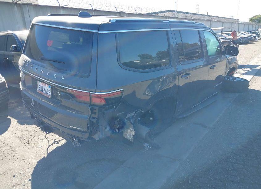 Photo 4 of 2022 Jeep Wagoneer SERIES II 4X2 (VIN 1C4SJUBT3NS165413)