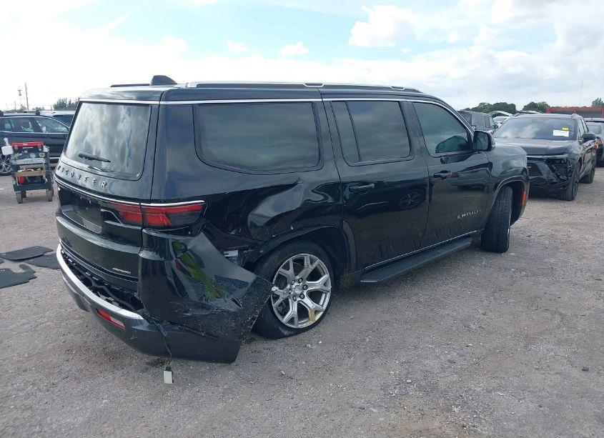 Photo 4 of 2022 Jeep Wagoneer SERIES II 4X2 (VIN 1C4SJUBT6NS160853)