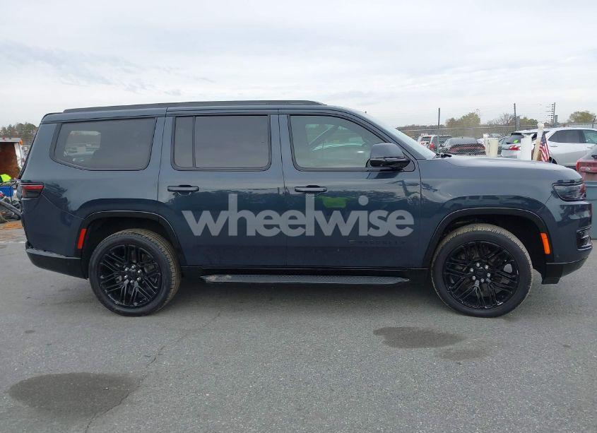 Photo 13 of 2022 Jeep Wagoneer SERIES I OBSIDIAN 4X4 (VIN 1C4SJVAT6NS217270)