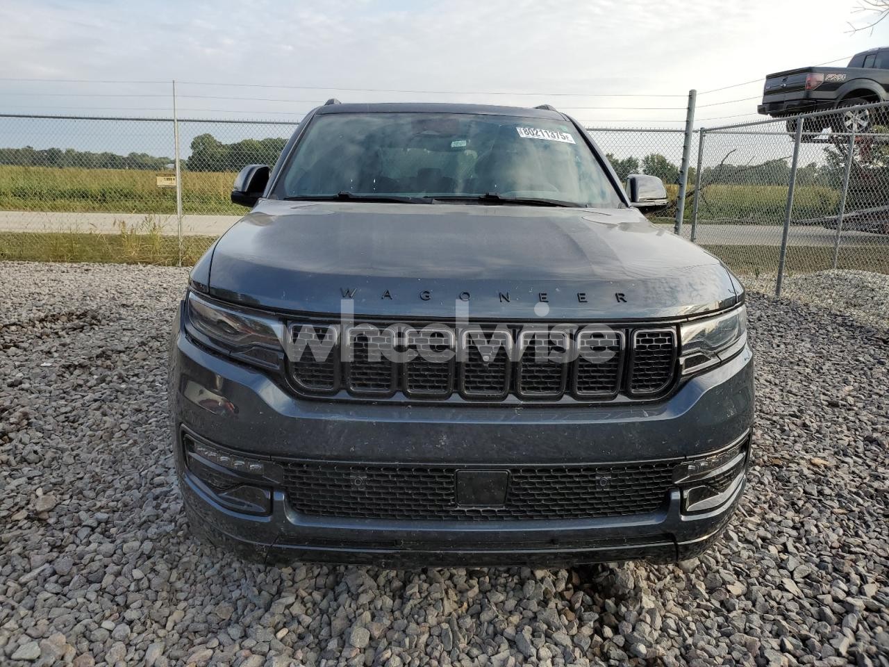 Photo 5 of 2022 JEEP WAGONEER SERIES I (VIN 1C4SJVAT6NS217415)