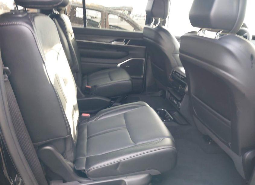 Photo 8 of 2024 Jeep Wagoneer SERIES II 4X4 (VIN 1C4SJVBP1RS167871)