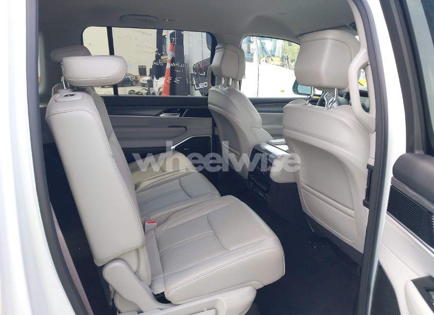 Photo 8 of 2024 Jeep Wagoneer SERIES II 4X4 (VIN 1C4SJVBP6RS101526)