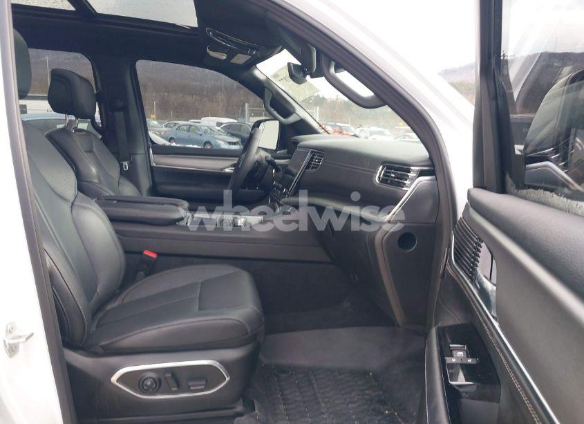 Photo 5 of 2024 Jeep Wagoneer SERIES II CARBIDE 4X4 (VIN 1C4SJVBP6RS102952)