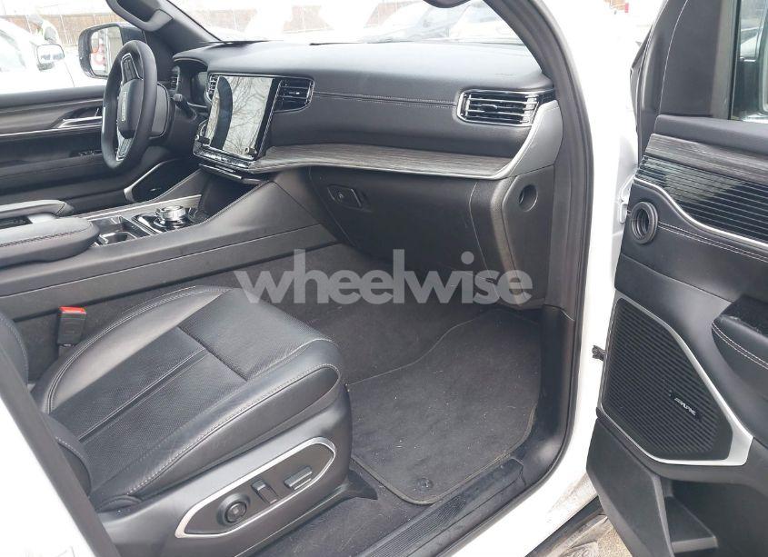 Photo 5 of 2024 Jeep Wagoneer SERIES II 4X4 (VIN 1C4SJVBP9RS136304)