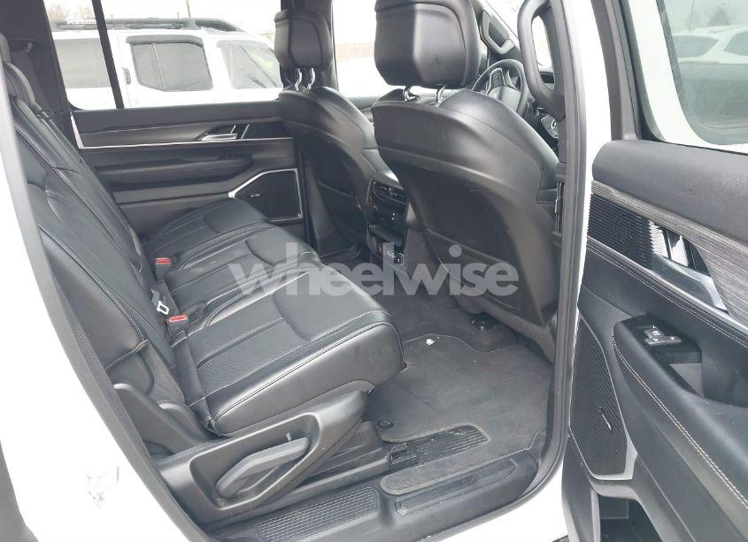 Photo 8 of 2024 Jeep Wagoneer SERIES II 4X4 (VIN 1C4SJVBP9RS136304)