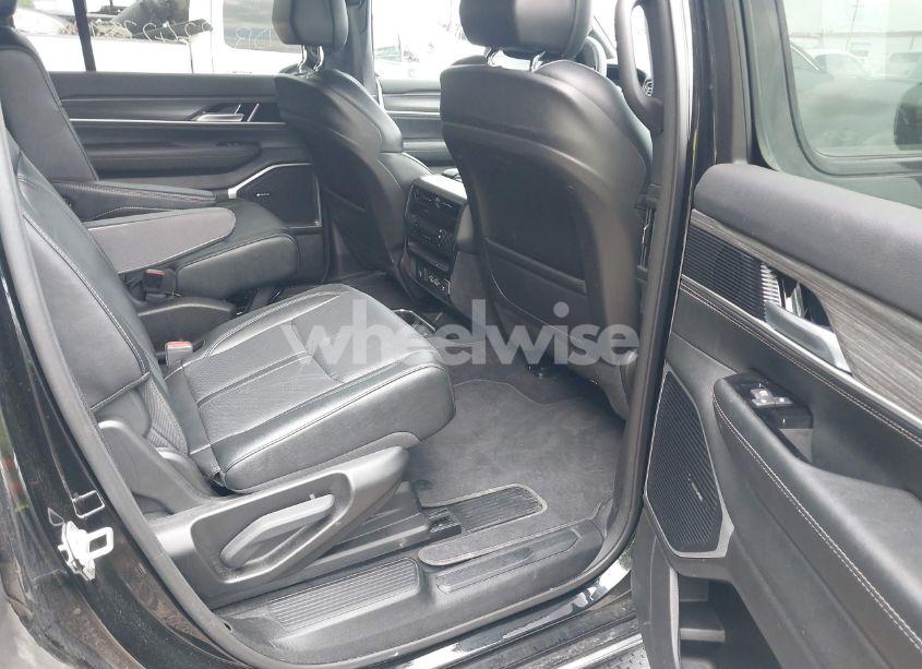 Photo 8 of 2024 Jeep Wagoneer SERIES II 4X4 (VIN 1C4SJVBP9RS170999)