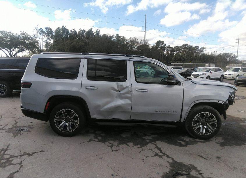 Photo 13 of 2023 Jeep Wagoneer SERIES II (VIN 1C4SJVBPXPS515860)