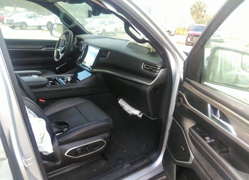 Photo 5 of 2023 Jeep Wagoneer SERIES II (VIN 1C4SJVBPXPS515860)