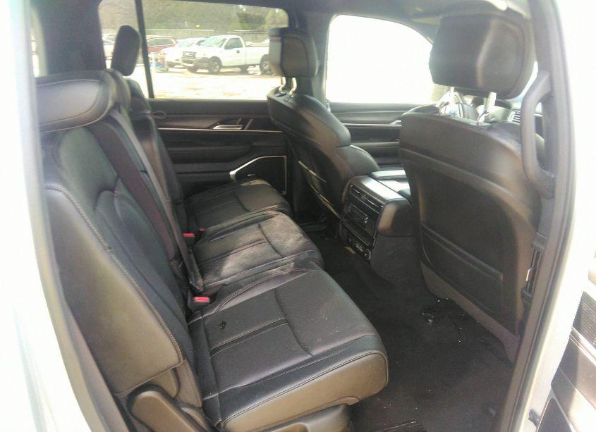 Photo 8 of 2023 Jeep Wagoneer SERIES II (VIN 1C4SJVBPXPS515860)