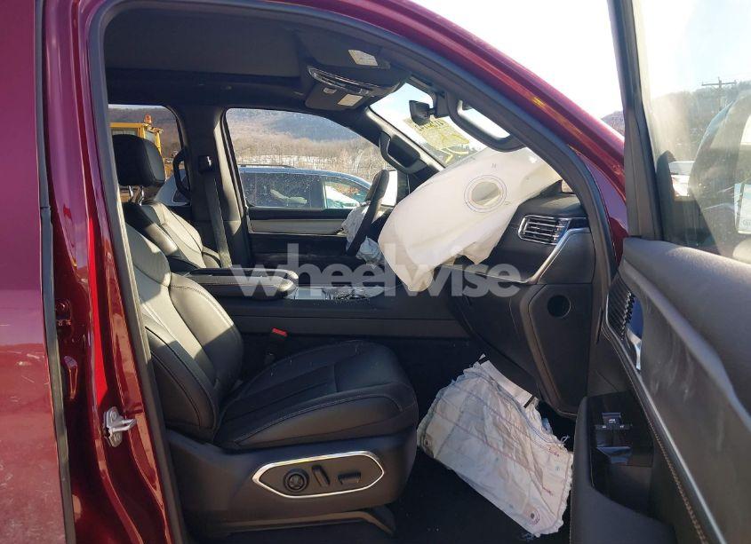 Photo 5 of 2024 Jeep Wagoneer SERIES II CARBIDE 4X4 (VIN 1C4SJVBPXRS103652)