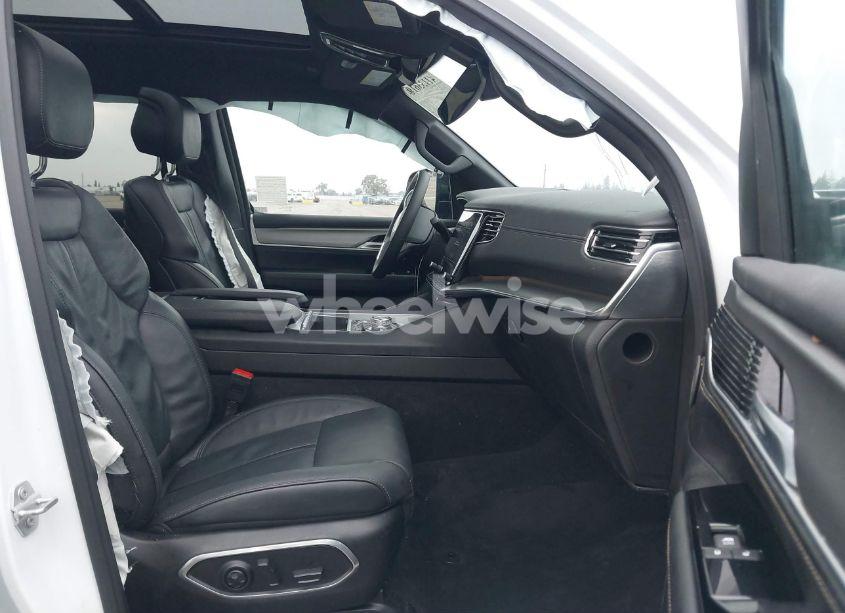 Photo 5 of 2024 Jeep Wagoneer SERIES II CARBIDE 4X4 (VIN 1C4SJVBPXRS152320)