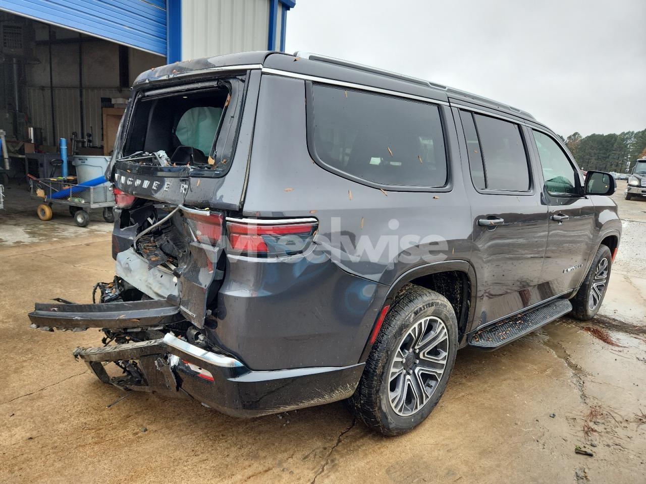 Photo 3 of 2024 JEEP WAGONEER SERIES II N/A (VIN 1C4SJVBPXRS175077)