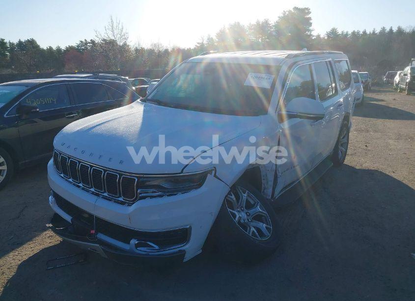 Photo 2 of 2022 Jeep Wagoneer SERIES II 4X4 (VIN 1C4SJVBT1NS103823)