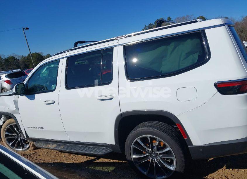 Photo 14 of 2022 Jeep Wagoneer SERIES II 4X4 (VIN 1C4SJVBT1NS108309)