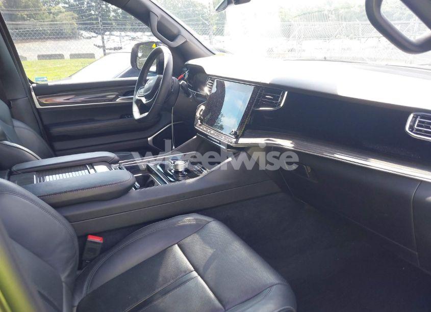 Photo 5 of 2022 Jeep Wagoneer SERIES II 4X4 (VIN 1C4SJVBT1NS135171)