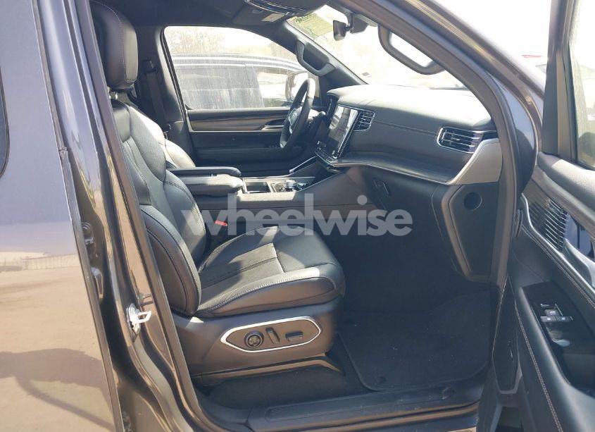 Photo 5 of 2024 Jeep Wagoneer SERIES III 4X4 (VIN 1C4SJVDP1RS168855)