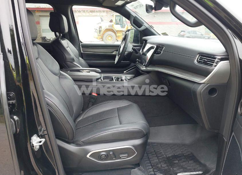 Photo 5 of 2024 Jeep Wagoneer SERIES III 4X4 (VIN 1C4SJVDP2RS176737)