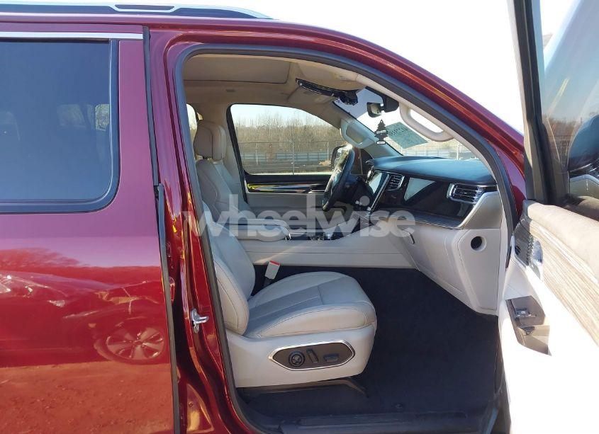 Photo 5 of 2022 Jeep Wagoneer SERIES III 4X4 (VIN 1C4SJVDT2NS146242)